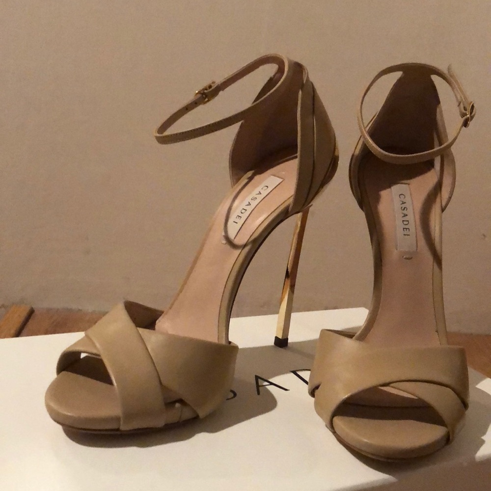 Casadei Techno Blade tan authentic and BRAND NEW